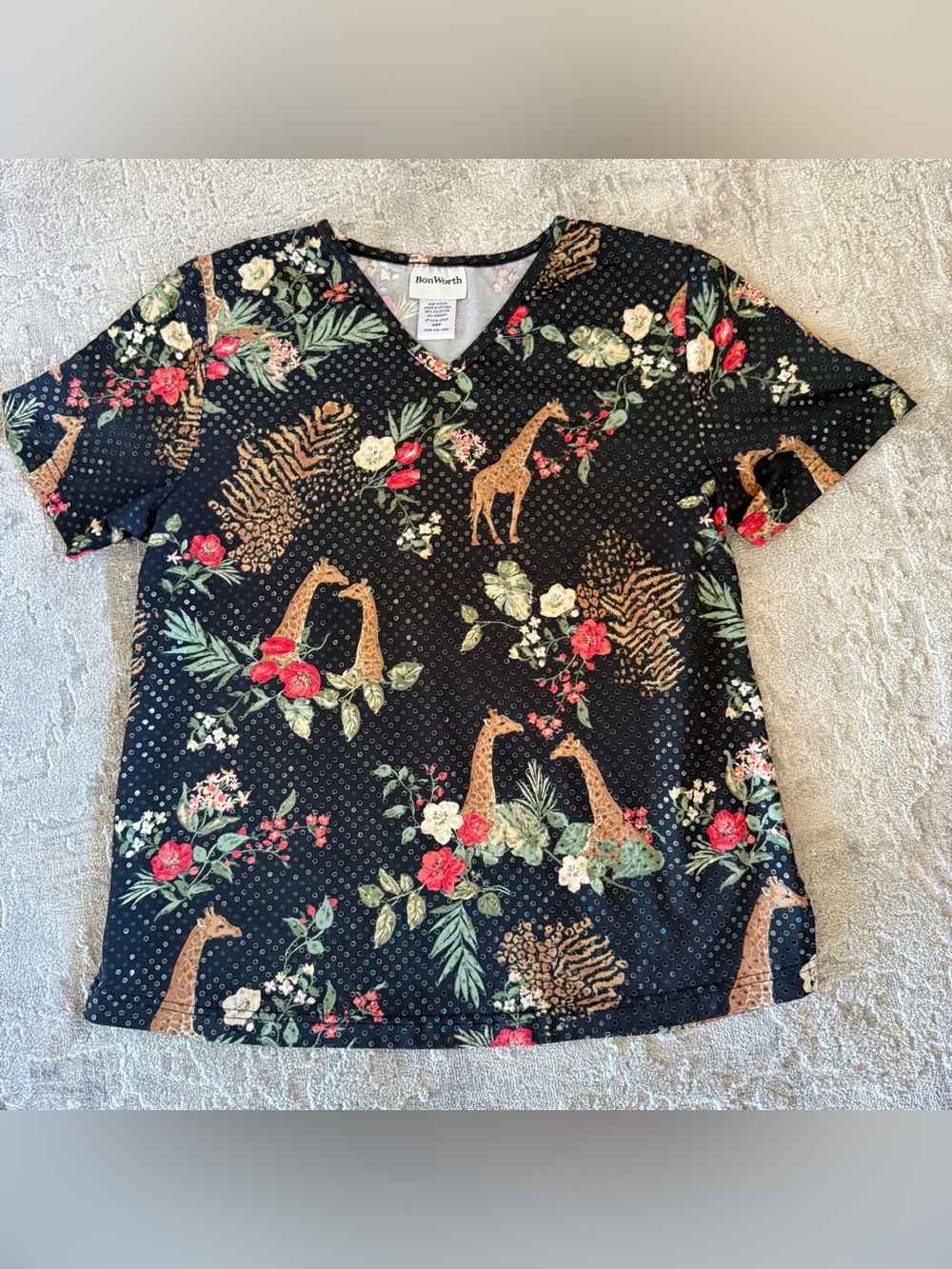 BonWorth women’s Black Floral & Giraffe Short Sleeve Top size XSP
